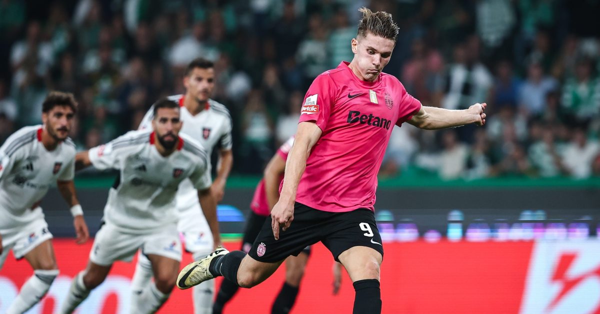 Sporting Lisbon Debut 2024/25 Special Pink Kit