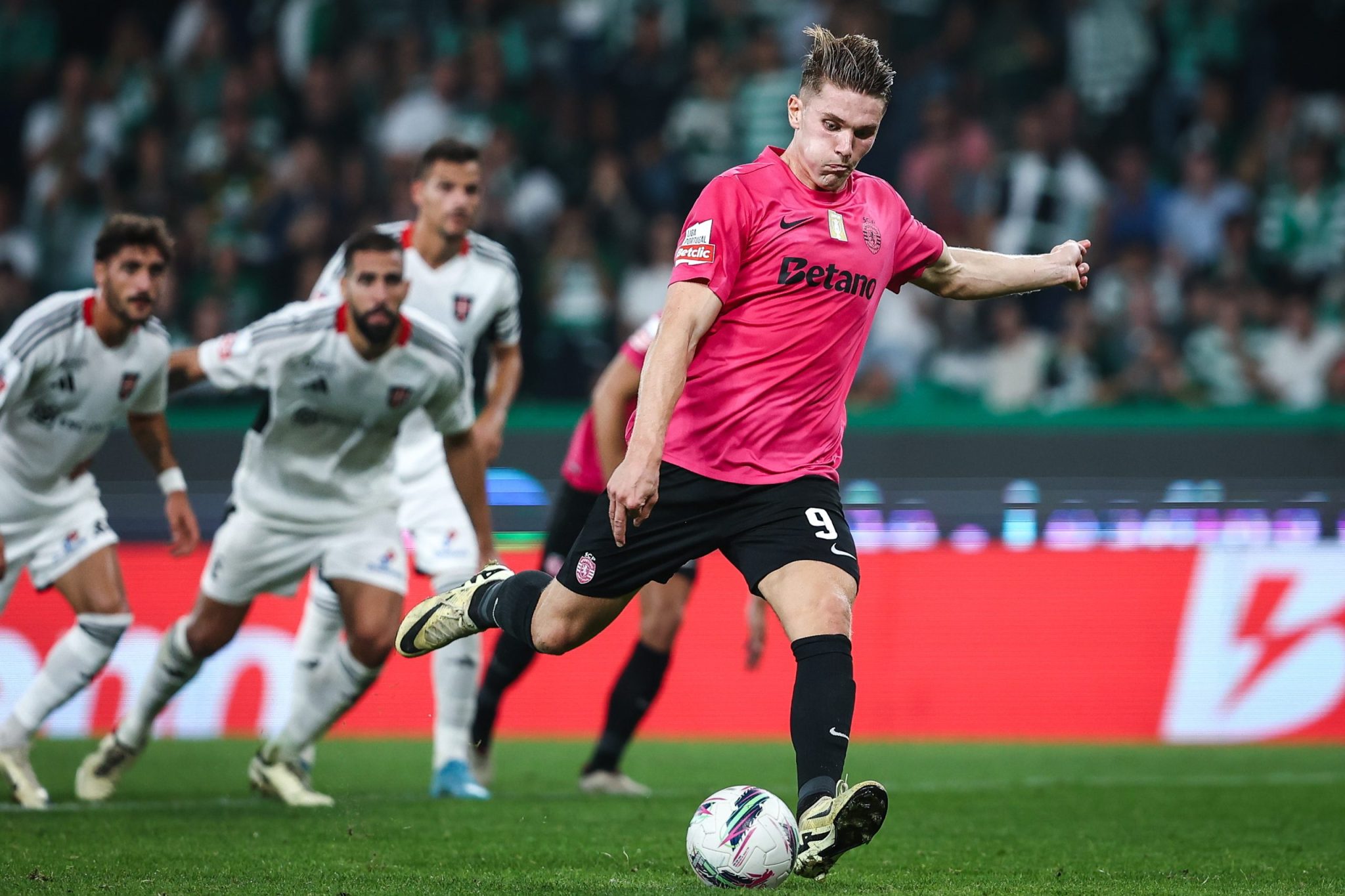 Sporting Lisbon Debut 2024/25 Special Pink Kit.