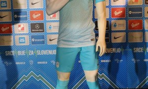 slovenia-shirt-16-17