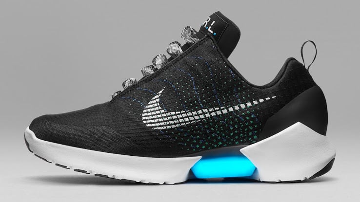 nike-launches-self-lacing-hyperadapt-trainer-4 (1)