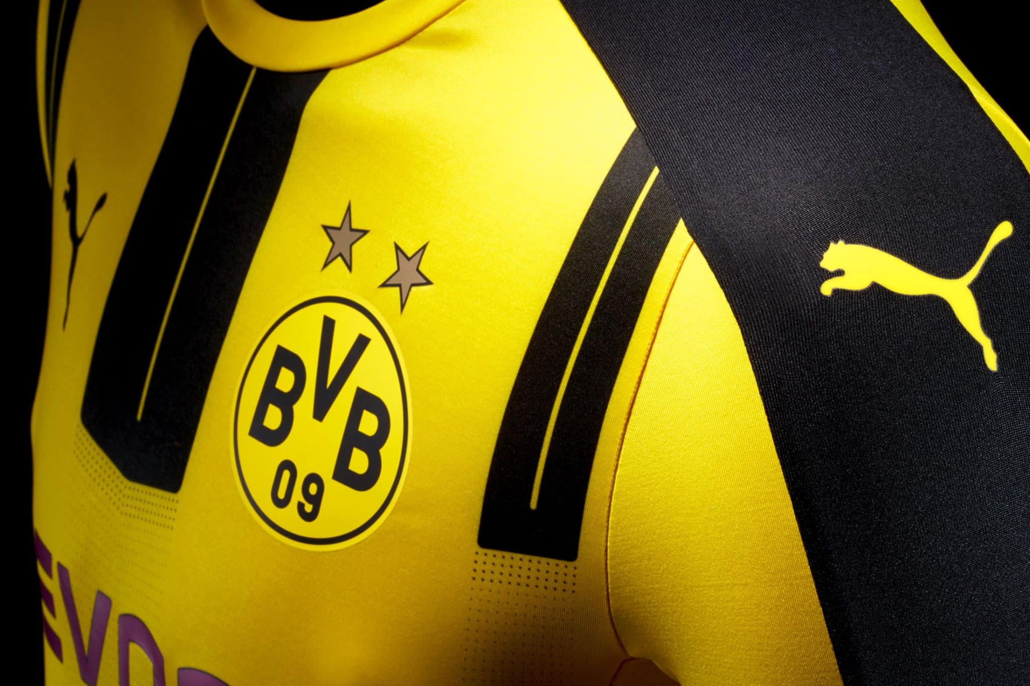 Borussia Dortmund 2016/17 Home Kit On Sale