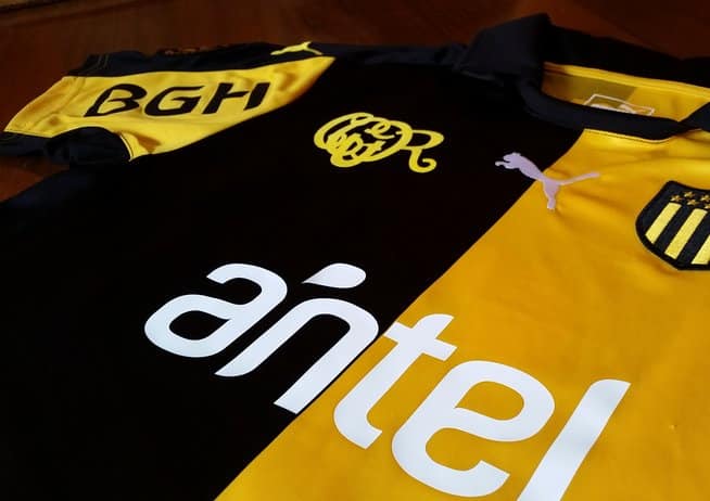 Peñarol Unveil 125th Anniversary Kit