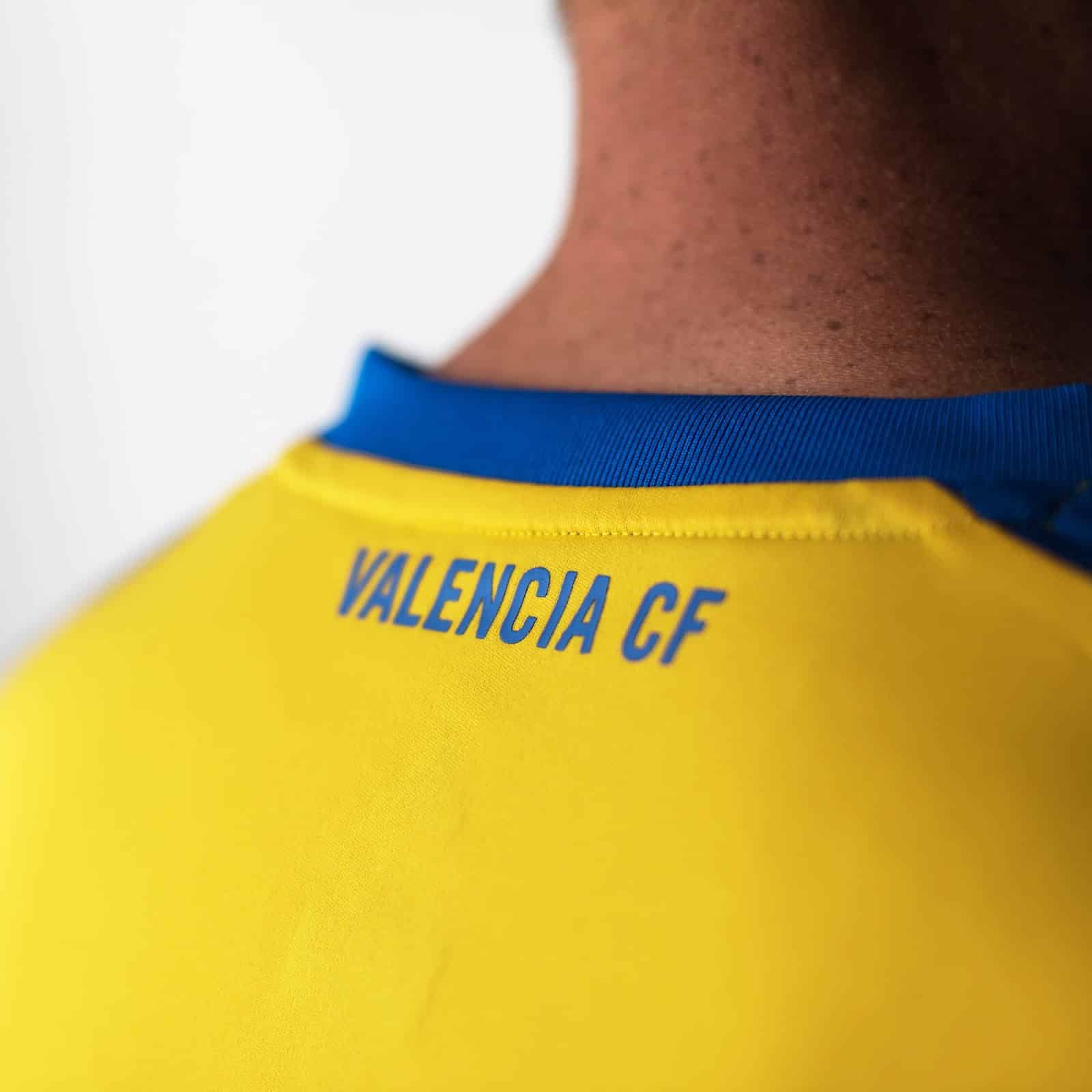 Valencia 2017-18 Away Kit Here – Senyera, Baby!