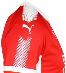 swindon-town-2017-18-home-kit-shoulder