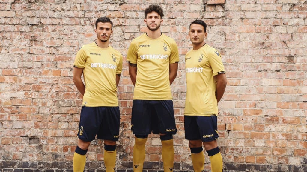 nottingham forest 18_19_macron_third_kit_a