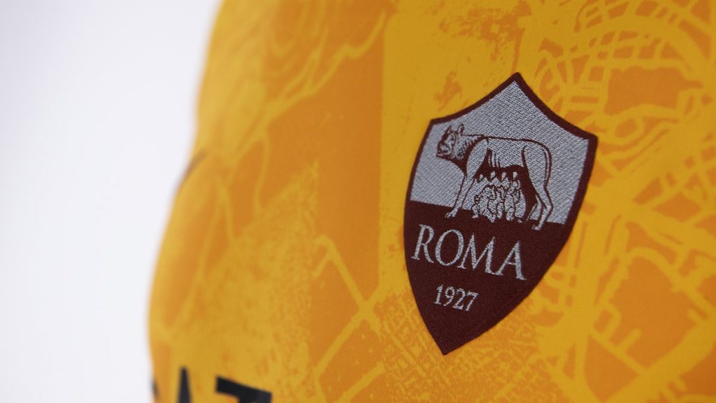 as_roma_18_19_nike_third_kit_b