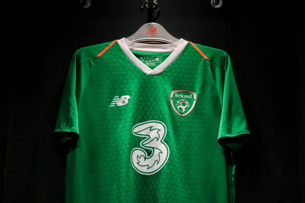 ireland_18_19_new_balance_home_kit_b