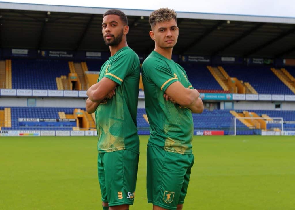 mansfield_town_18_19_surridge_third_kit_d