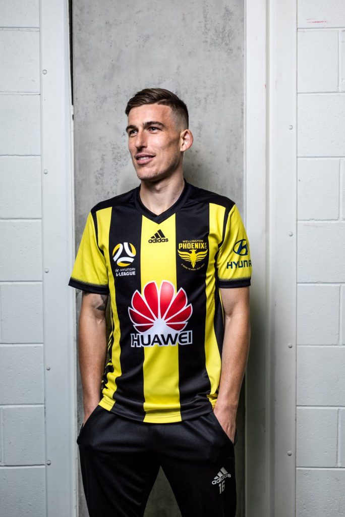 wellington_phoenix_18_19_adidas_home_kit_e