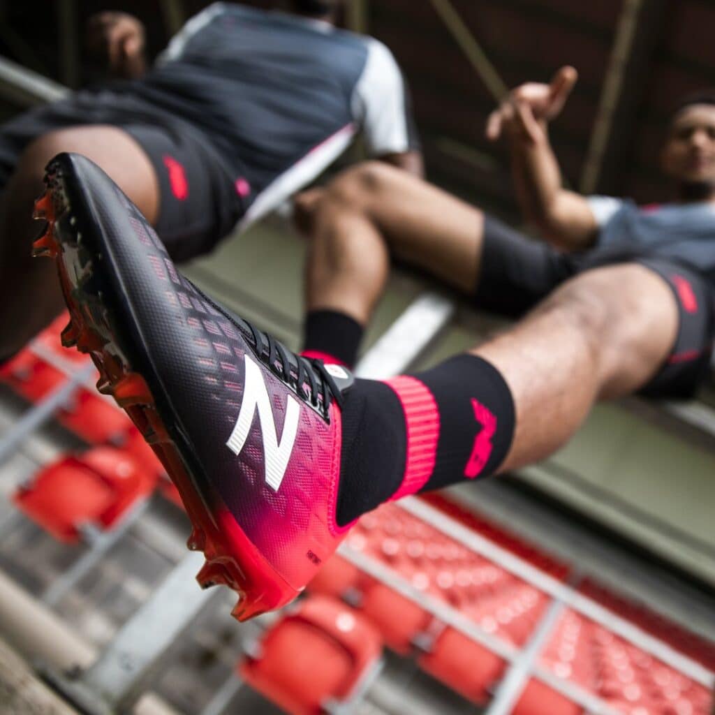 new_balance_furon_4_0_pro_fg_black_bright_cherry_b