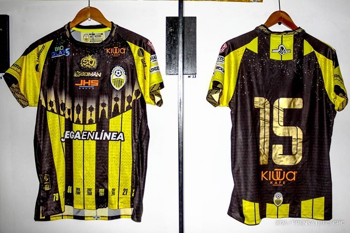 Deportivo Táchira Fútbol Club’s Unique Jersey