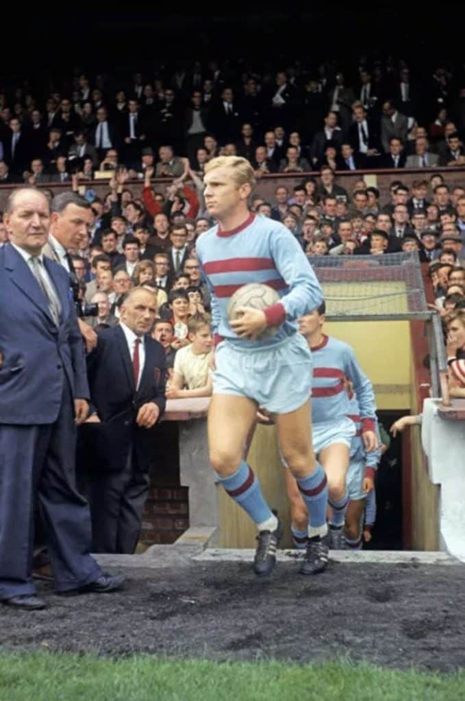 West Ham United: The 5 Best Retro West Ham Jerseys