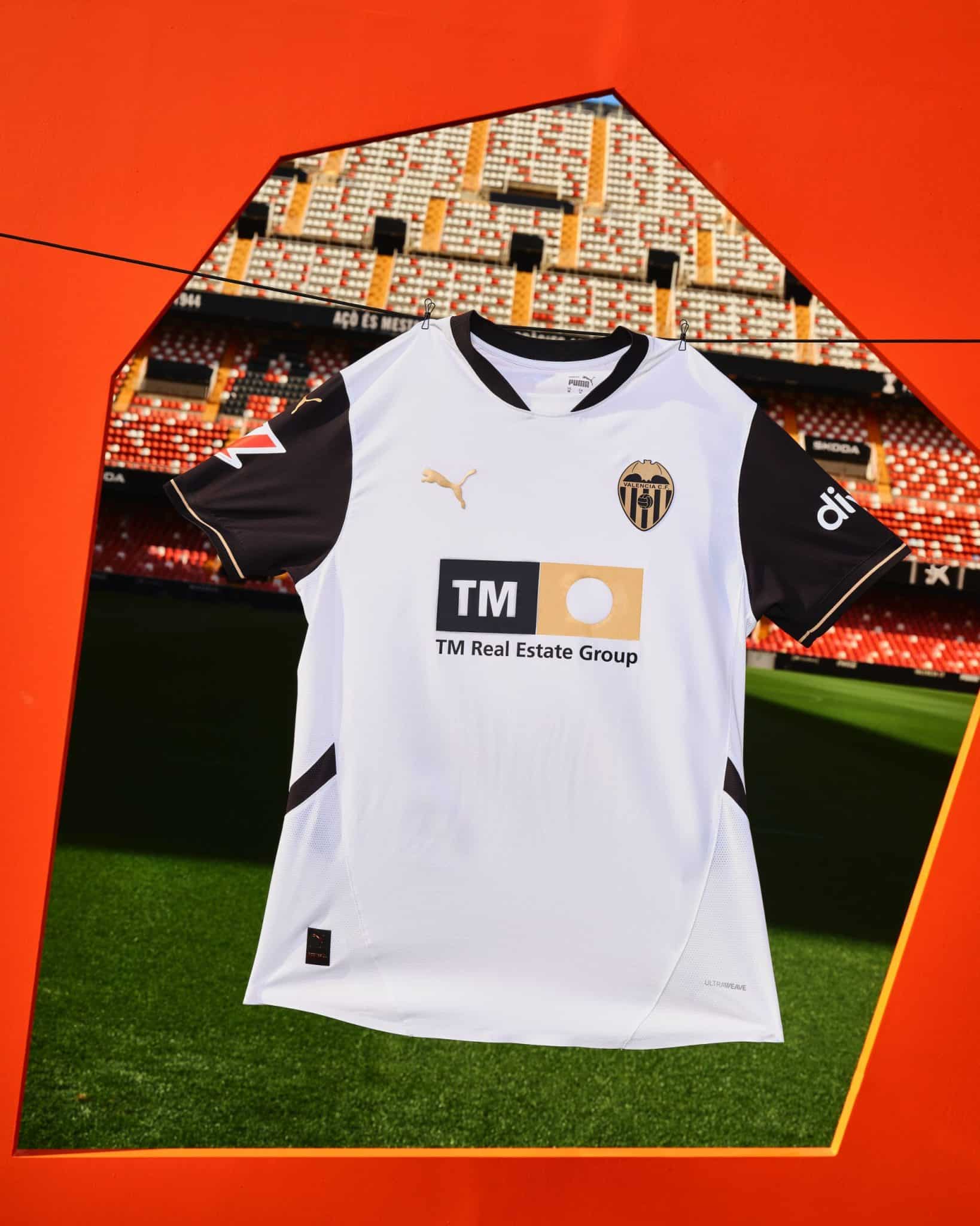 Valencia Release Nostalgic 2024/25 Puma Home Kit