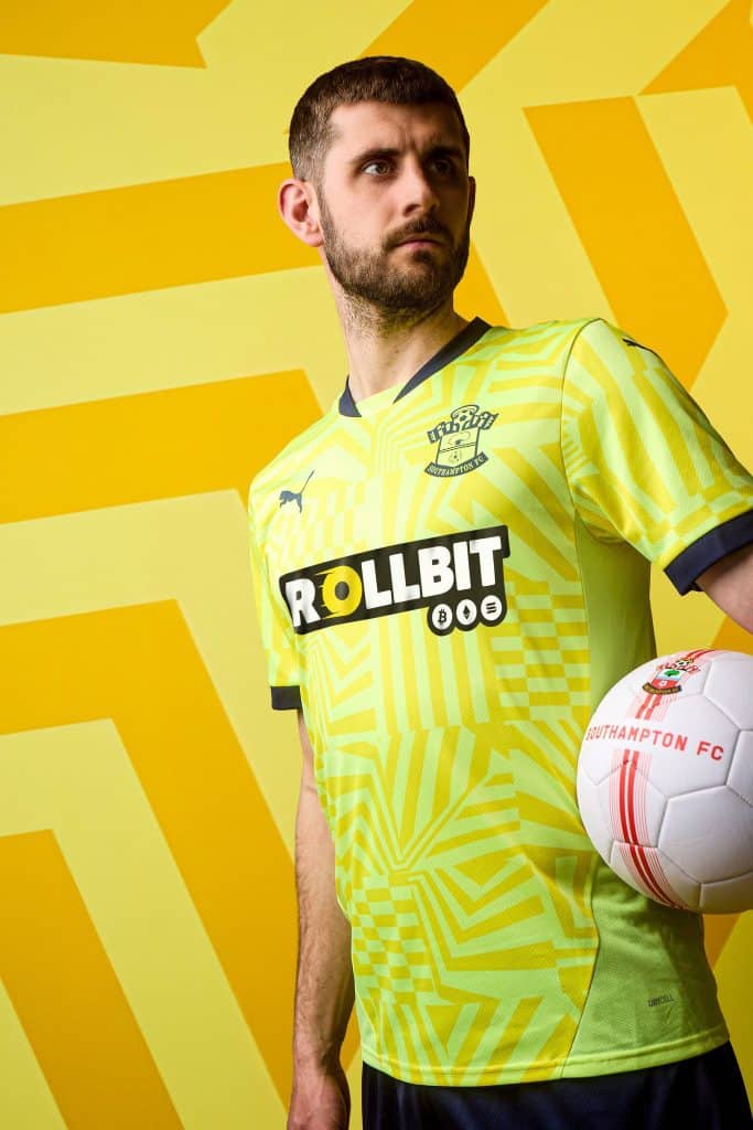 Southampton 2024/25 Away Kit.